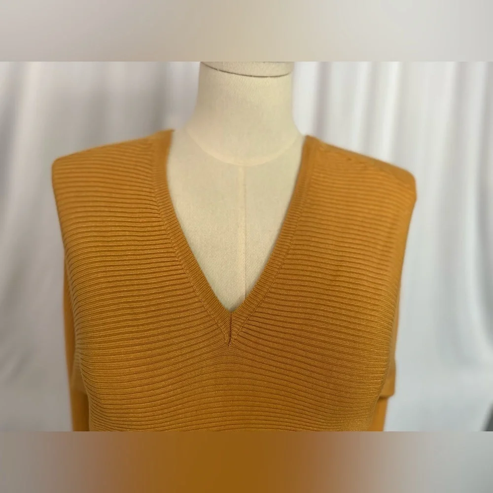 Tribekka 44 Mustard Ribbed V-Neck Sweater Lace-Up Sleeve Detail Size L(1243) - Picture 8 of 14